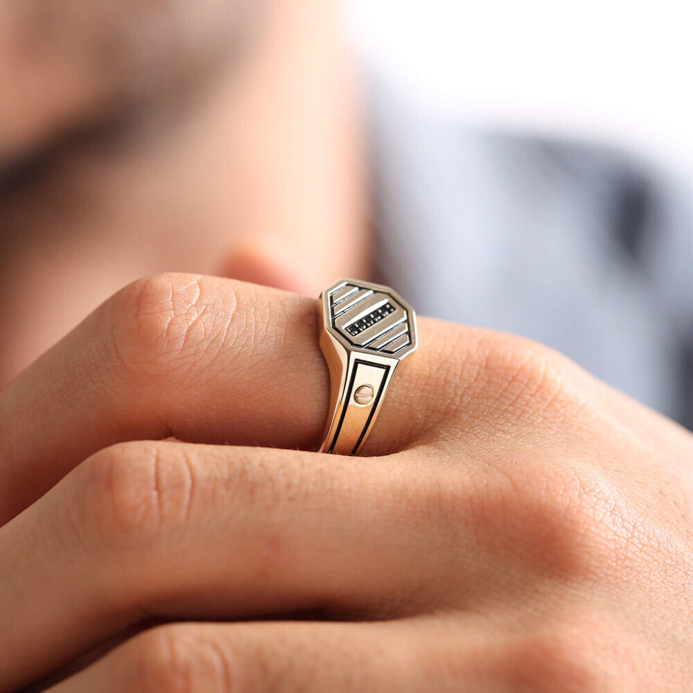 Erkek Altın Yüzük Modellerinde Son Moda Trendleri Neler