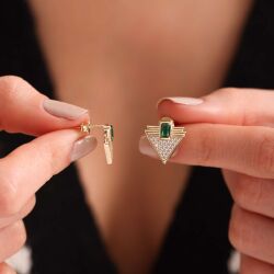 Altın Emerald Taşlı Üçgen Küpe Özel Tasarım - SembolGold
