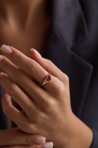 Altın Kalpli Yüzük Kırmızı Mine - SembolGold