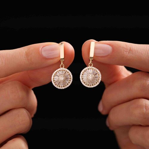 Çarkıfelek Altın Baget Küpe - SembolGold