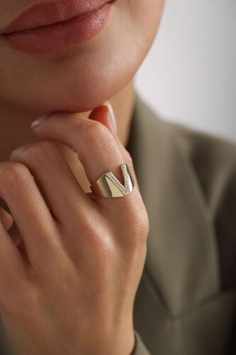 Harf Yüzük 14 Ayar -V- - SembolGold